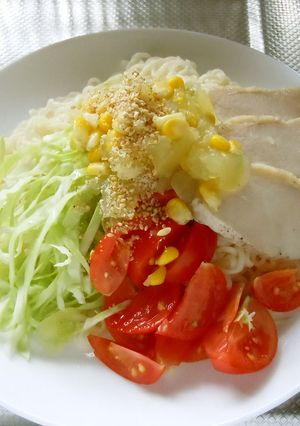 サッポロ一番で❕野菜とコーンの冷やし麺-レシピのメイン写真
