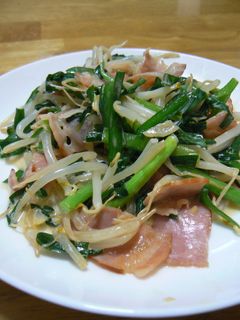にらもやしとベーコンのにんにくマヨ炒め-レシピのメイン写真