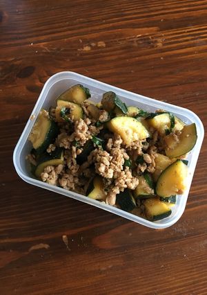 作り置き！麺つゆで簡単♡ズッキーニそぼろ-レシピのメイン写真