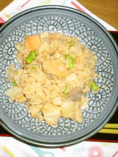 鮭とじゃがいもの炊き込みご飯-レシピのメイン写真