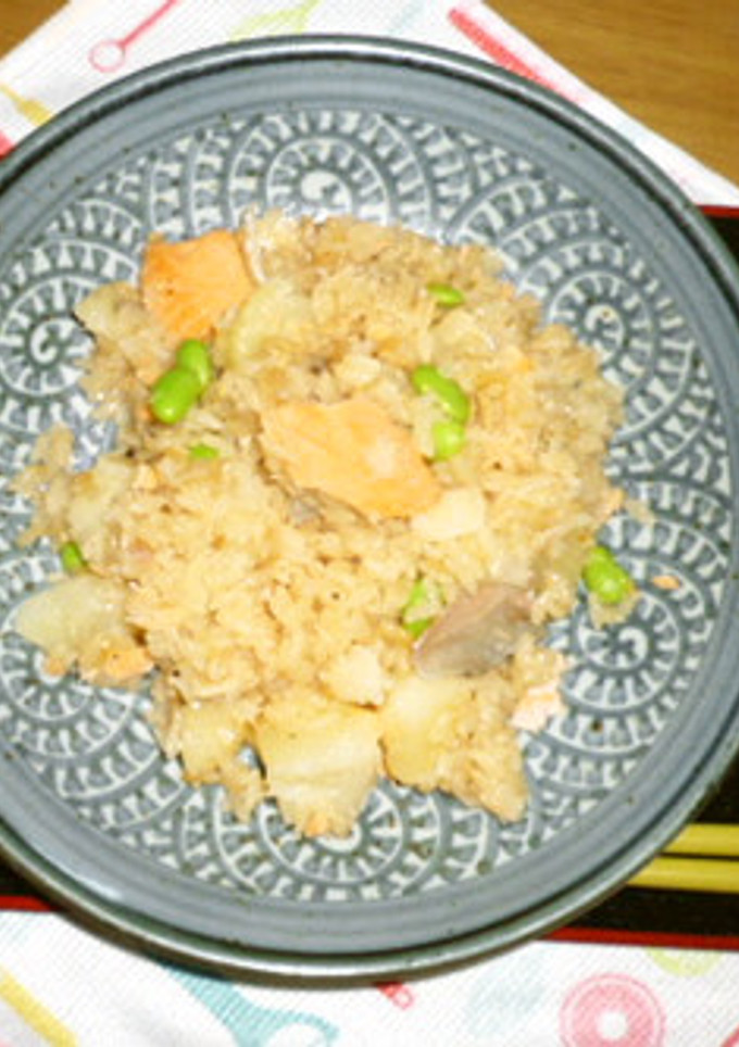 鮭とじゃがいもの炊き込みご飯-レシピのメイン写真