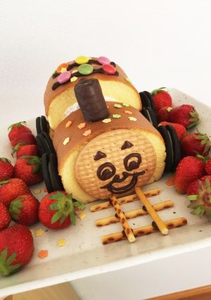 簡単♪市販のお菓子でトーマスケーキ-レシピのメイン写真