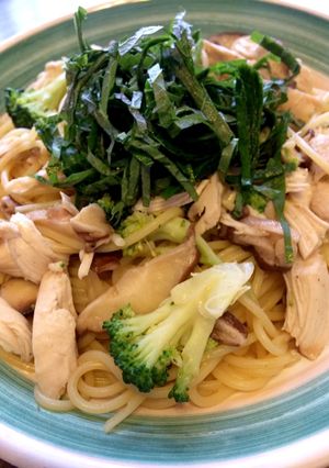 鶏ささみときのこのパスタ♪麺つゆバター味-レシピのメイン写真