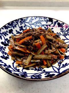牛肉とごぼうと人参の煮物-レシピのメイン写真