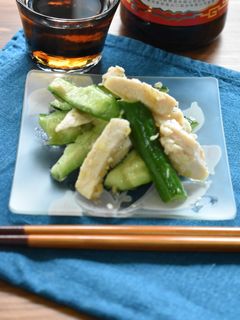 しっとり蒸し鶏とかちわり胡瓜のネギ塩和え-レシピのメイン写真