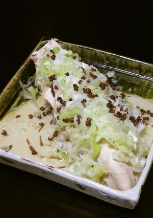 ゆで鶏のスパイシーネギ油ソース四川風？-レシピのメイン写真