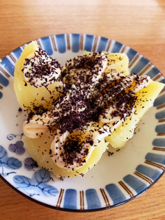 ふかした芋にかけるだけ☆ゆかりマヨじゃが-レシピのメイン写真