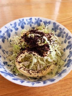 簡単サラダ☆千切りキャベツのゆかりマヨ-レシピのメイン写真