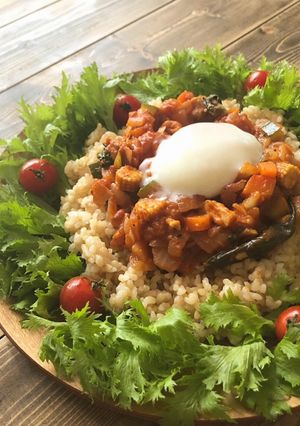 お家ランチ★鶏と野菜の温玉トマトキーマ-レシピのメイン写真