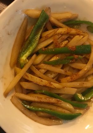 ジャガイモの中華炒め〜土豆青椒炒菜-レシピのメイン写真