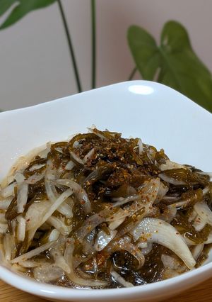 スピーディー もずくと玉ねぎの一味ポン酢-レシピのメイン写真