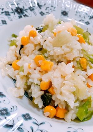 【手抜き】小松菜コーンレタスの炒飯-レシピのメイン写真