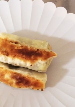 大量消費！大葉とチーズの焼き餃子の皮巻き-レシピのメイン写真