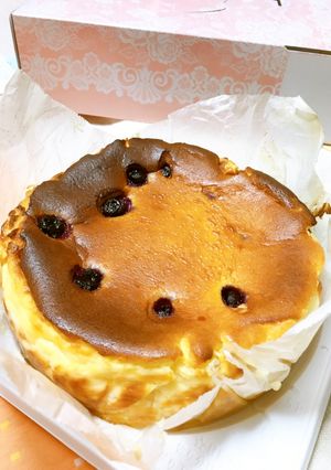 バスク風チーズケーキ♪ブルーベリー載せ♥-レシピのメイン写真