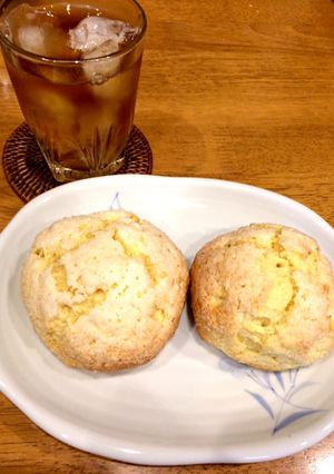 材料3つだけ簡単スコーン応用編メロンパン-レシピのメイン写真