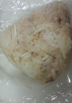 梅マヨポンで☆シャキシャキもやしおにぎり-レシピのメイン写真