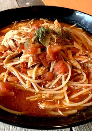 ロティサリーチキンとトマトのスープパスタ-レシピのメイン写真