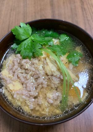 三つ葉が主役！挽肉とたっぷり三つ葉のお汁-レシピのメイン写真