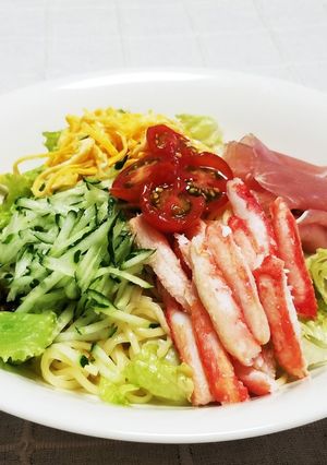好きな物を載せたちょっと贅沢な冷やし中華-レシピのメイン写真