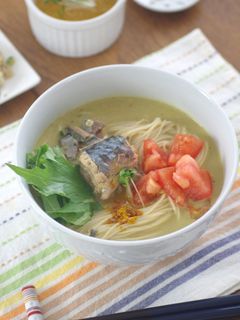 サバ缶でココナッツカレーにゅうめん-レシピのメイン写真