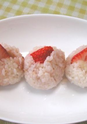 苺ご飯のおはぎ～！！-レシピのメイン写真