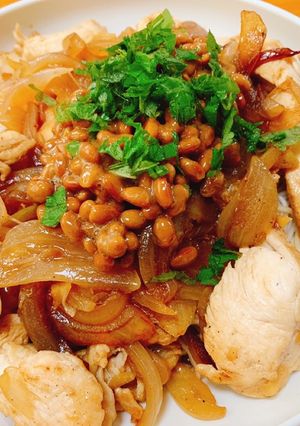 鶏むね肉と納豆の変わり種素麺-レシピのメイン写真