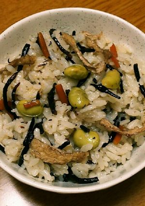 ひじき風味の炊き込みご飯-レシピのメイン写真