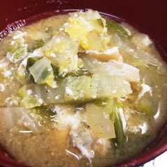 รูปของ 満足(^^)白菜と玉子の味噌汁