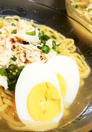 夏にさっぱり【冷製鶏塩ゆず風味ラーメン】-レシピのメイン写真