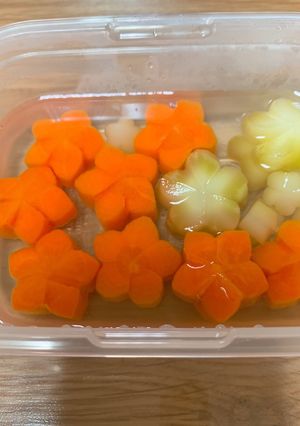 人参とブロッコリーの茎の飾り切り-レシピのメイン写真