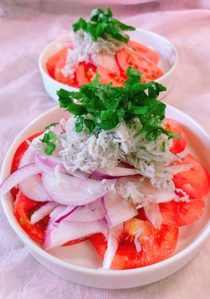 見た目はいいよ✨しらすとトマトのサラダ-レシピのメイン写真