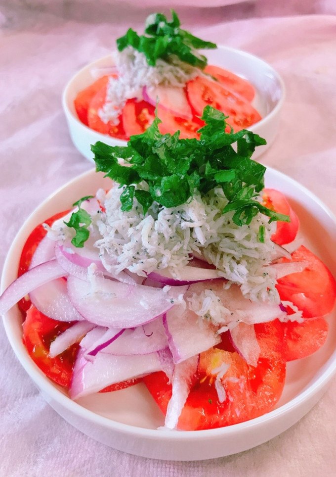見た目はいいよ✨しらすとトマトのサラダ-レシピのメイン写真