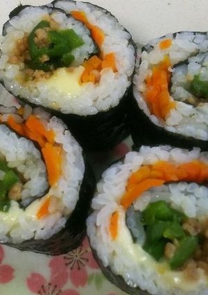 ラップでくるくる海苔巻(ピーマンそぼろ)-レシピのメイン写真