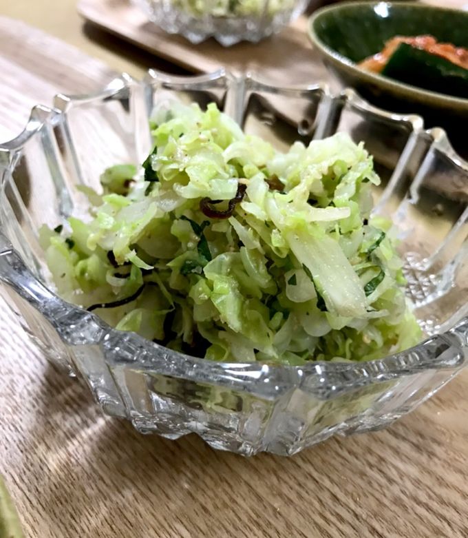 湯通しキャベツと塩こぶ和え-レシピのメイン写真