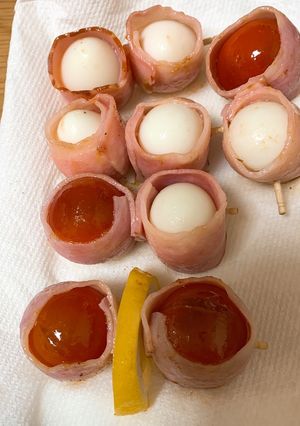 ベーコンうずら巻き(ベーコントマト巻き)-レシピのメイン写真