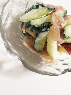 簡単♪生ハムとりんごのシャキシャキサラダ-レシピのメイン写真