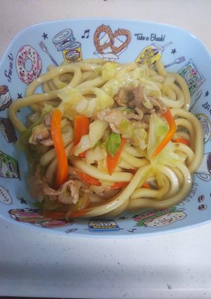 焼き肉のタレとめんつゆ味付け焼きうどん-レシピのメイン写真