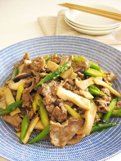 牛肉とアスパラときのこのオイスター炒め-レシピのメイン写真