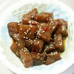 รูปของ コンニャクの甘辛煮～レンチンで灰汁抜き～
