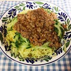 รูปของ 簡単素材で♪ジャージャー麺風