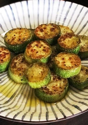 ズッキーニのソテー-レシピのメイン写真