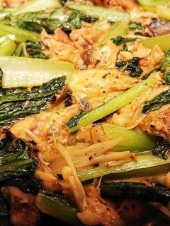 小松菜とサバの味噌煮缶の炒め物-レシピのメイン写真
