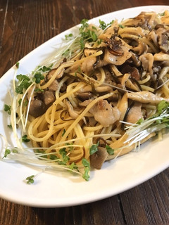 豚と茸の塩昆布ガリバタポン酢パスタ♡-レシピのメイン写真