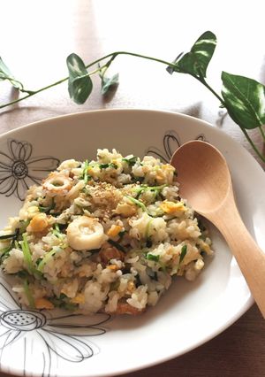 豆苗☆ちくわ☆卵でチャチャっとチャーハン-レシピのメイン写真