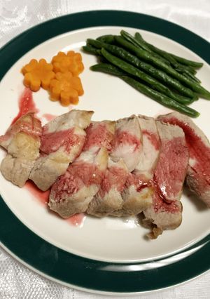 豚ロースビーツソース添え-レシピのメイン写真