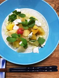 とんこつ即席麺でフルーツ冷麺-レシピのメイン写真