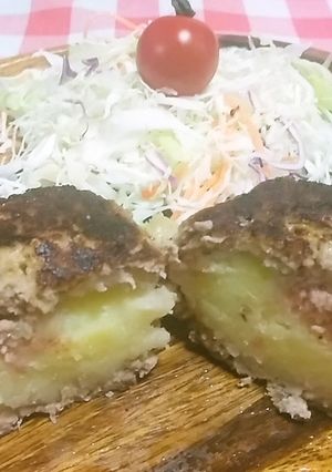 びっくりドンキー風♪ポテサラ入ハンバーグ-レシピのメイン写真