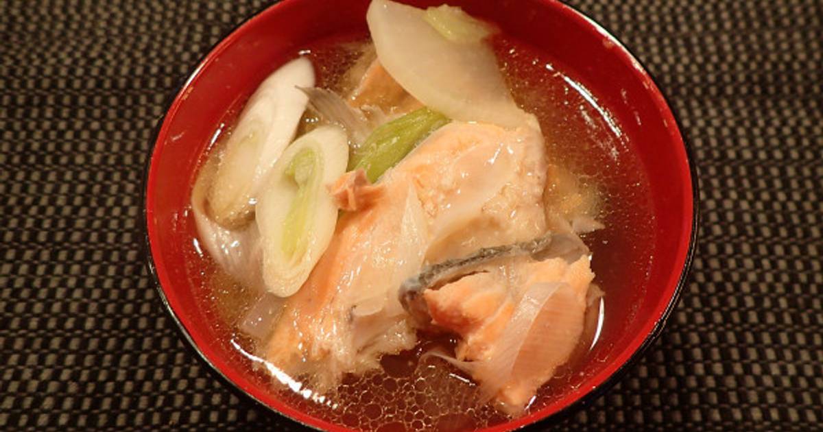 基本からアレンジまで!思わずつくりたくなる「サーモンのアラ汁」のレシピ集 | クックパッド