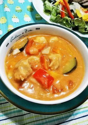 鶏もも肉のトマトクリームスープ-レシピのメイン写真
