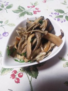 キノコと青じその炒め物-レシピのメイン写真